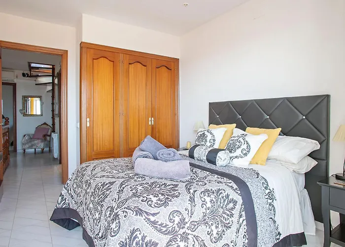 House With Amazing Views , Overlooking The Festival Town Of Сіджас