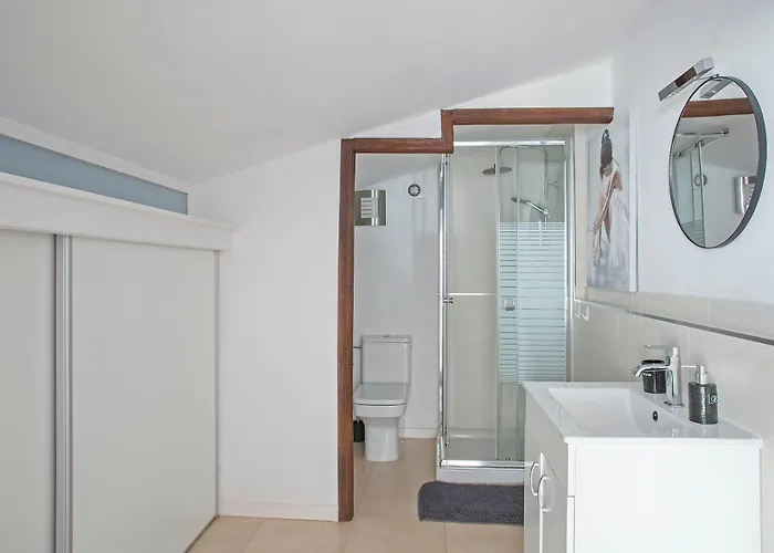 Будинок відпочинку House With Amazing Views , Overlooking The Festival Town Of *