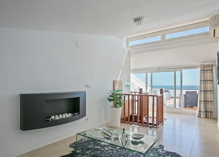 House With Amazing Views , Overlooking The Festival Town Of * Сіджас