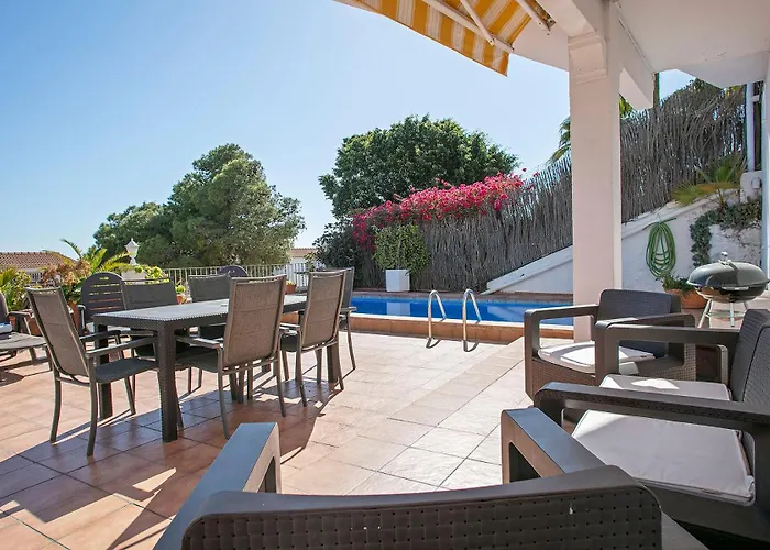 House With Amazing Views , Overlooking The Festival Town Of * Сіджас