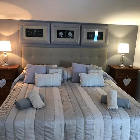 House With Amazing Views , Overlooking The Festival Town Of Holiday home *