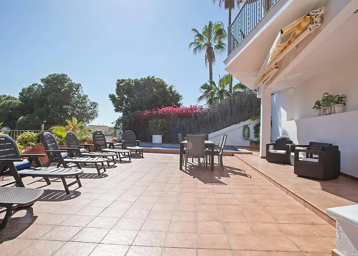 House With Amazing Views , Overlooking The Festival Town Of Prázdninový dům Sitges