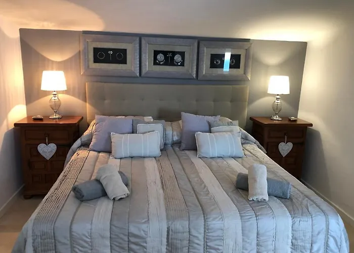 House With Amazing Views , Overlooking The Festival Town Of Prázdninový dům *