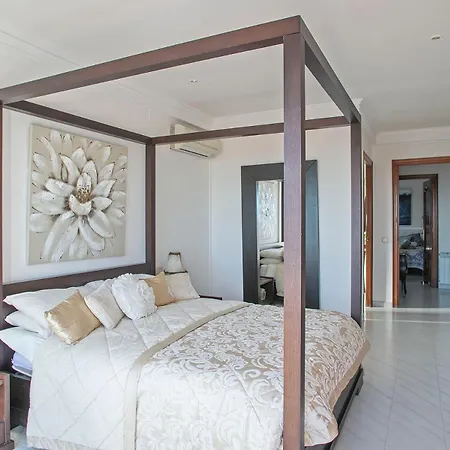 House With Amazing Views , Overlooking The Festival Town Of * سيدجيس