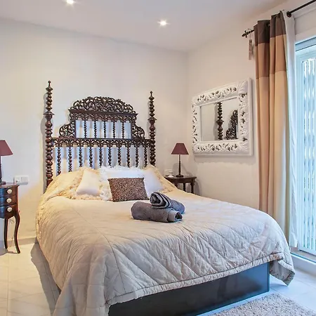 بيت للعطل House With Amazing Views , Overlooking The Festival Town Of سيدجيس